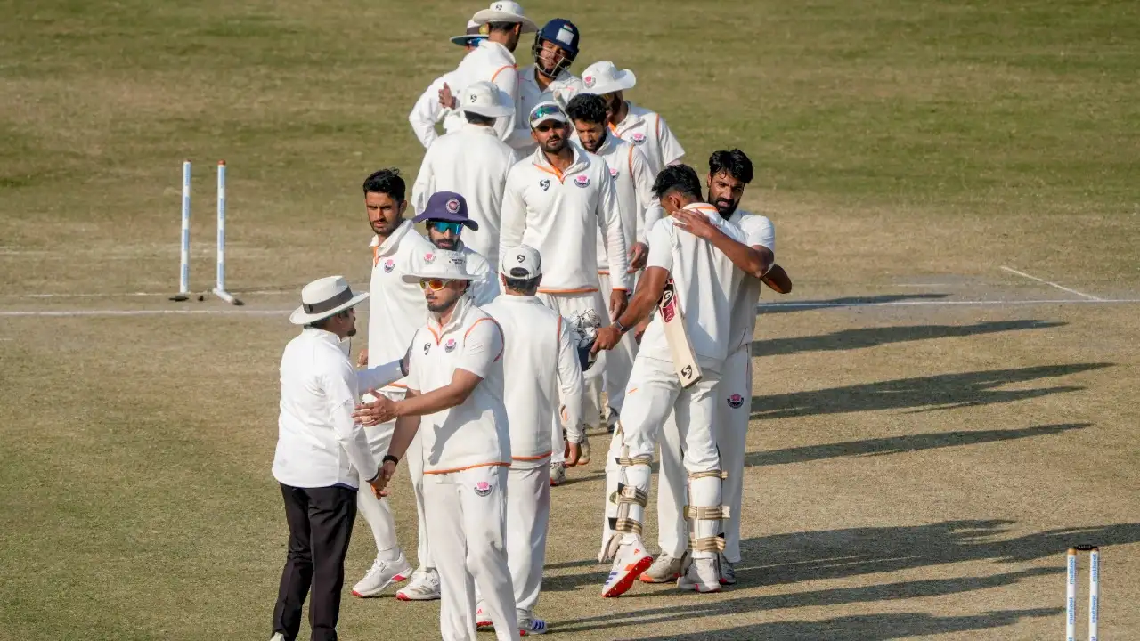 Ranji Trophy: Himachal show fight after Mumbai pile up 528