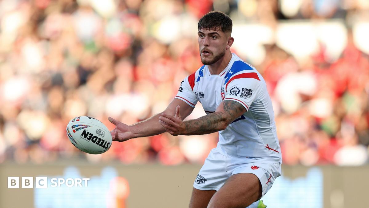 England rugby league: Brian McDermott names unchanged team for World Cup match against France